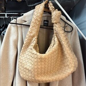 Bottega Inspired- Urban Expressions Tan Woven Hobo Bag!